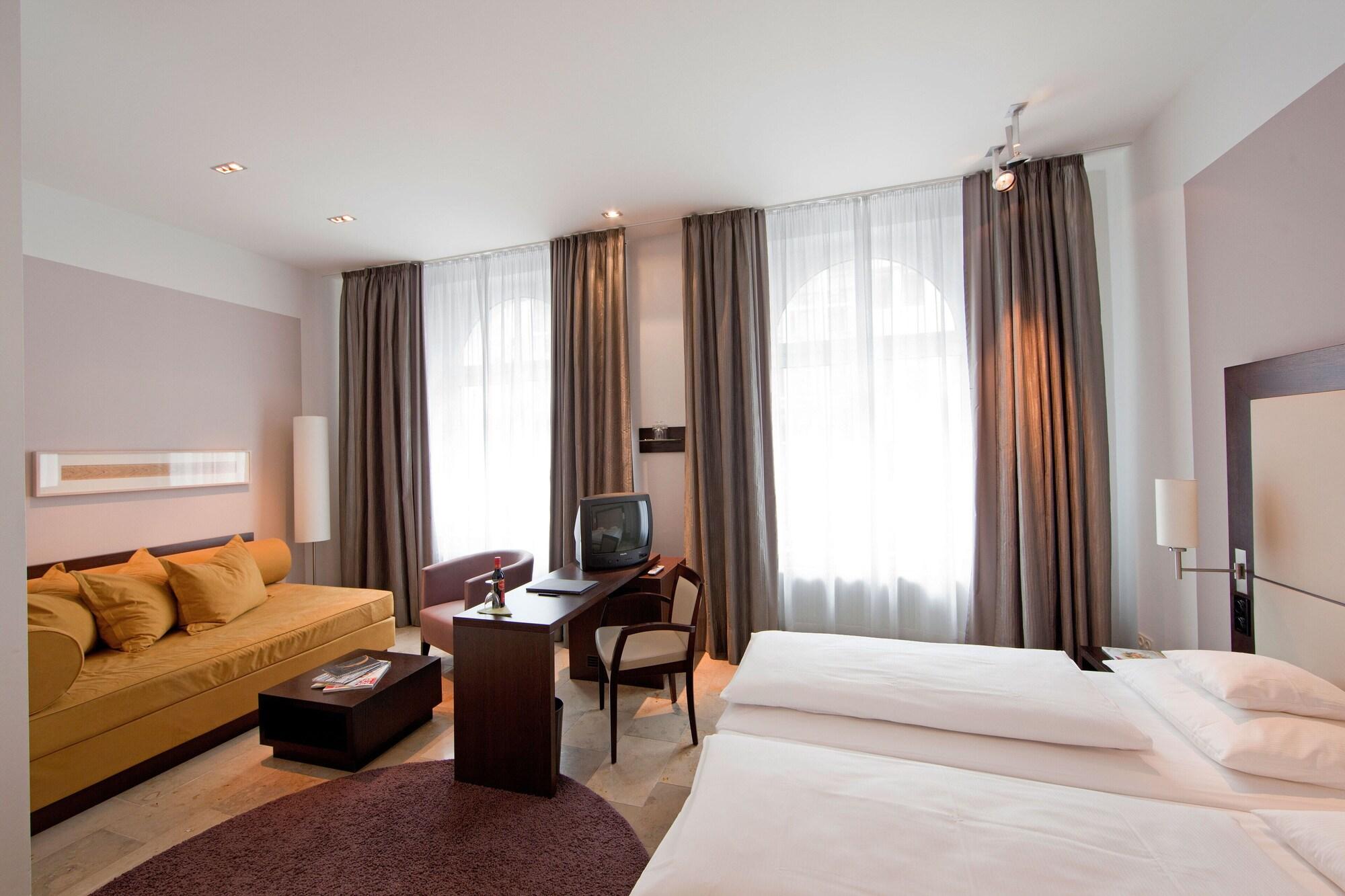Burns Art Hotel Dusseldorf Phòng bức ảnh