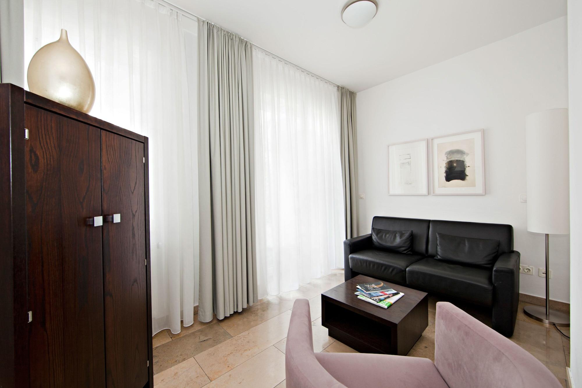 Burns Art Hotel Dusseldorf Ngoại thất bức ảnh