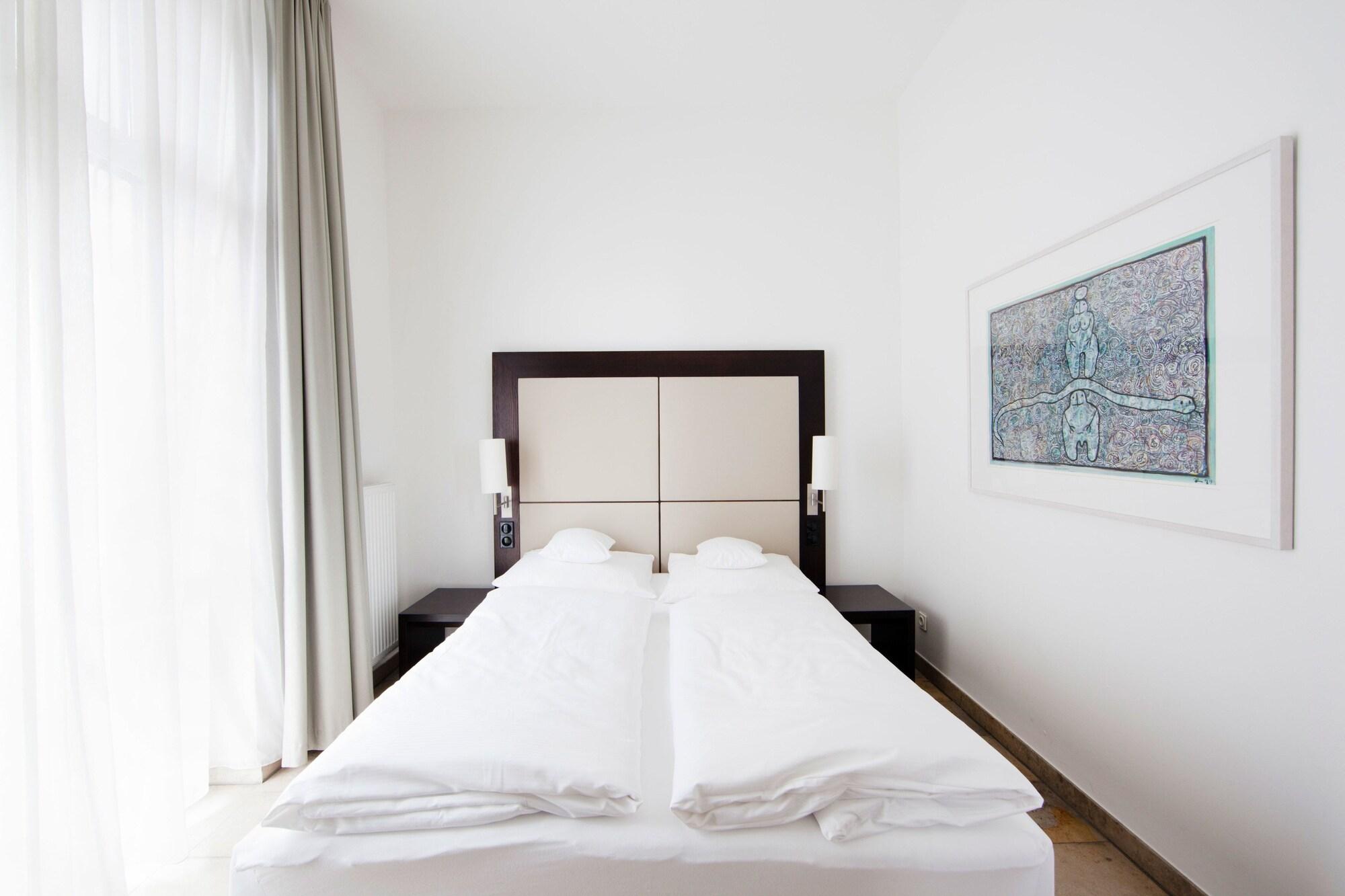 Burns Art Hotel Dusseldorf Ngoại thất bức ảnh