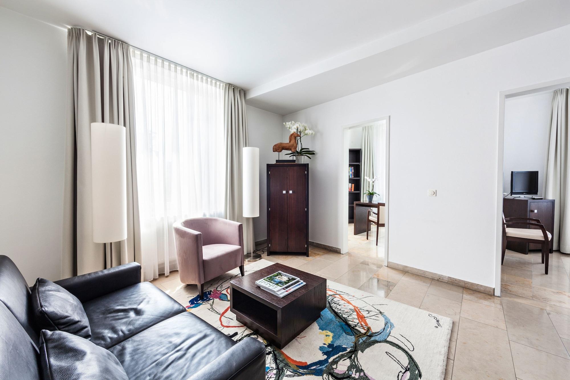 Burns Art Hotel Dusseldorf Ngoại thất bức ảnh